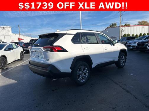 2025 Toyota RAV4 XLE