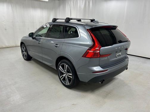 Osmium Grey Metallic 2021 Volvo XC60 T5 Momentum