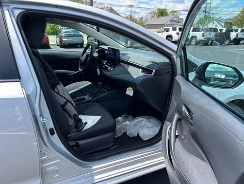 Classic Silver Metallic 2026 Toyota Corolla LE