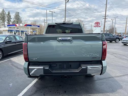 2025 Toyota Tundra Hybrid 1794 Edition