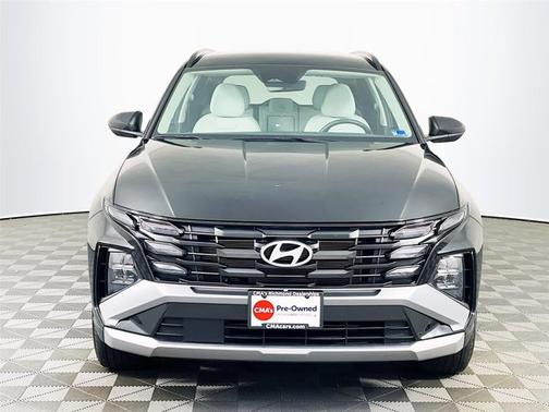 Black 2025 Hyundai TUCSON SEL