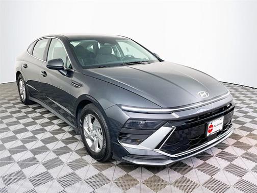 Gray 2025 Hyundai SONATA SE