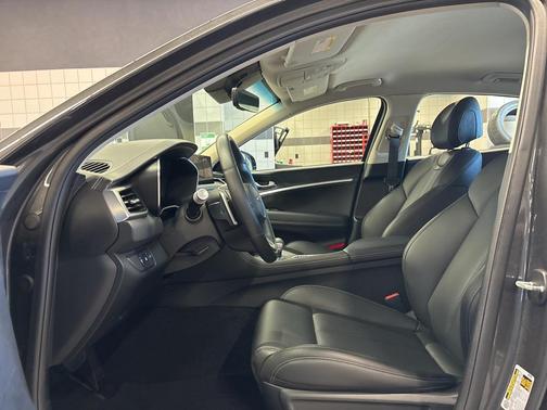 2025 Genesis G70 2.5T AWD