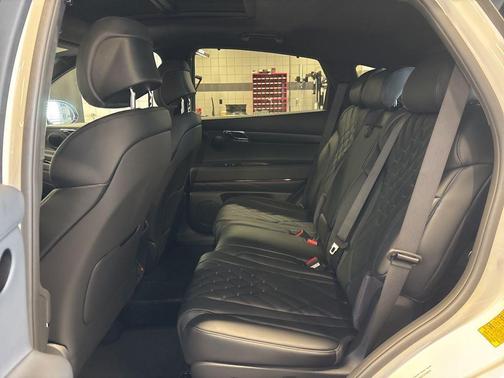 Uyuni White 2026 Genesis GV80 Coupe 3.5T e-SC