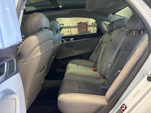 2016 Hyundai Genesis 3.8