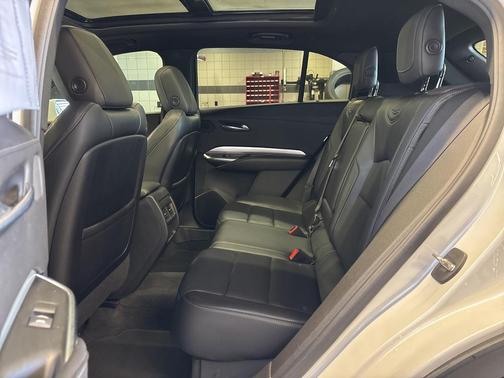 2020 Cadillac XT4 Premium Luxury