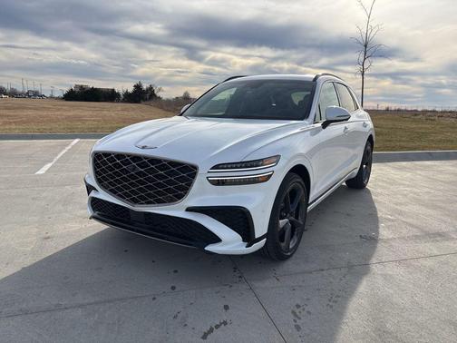 Uyuni White 2026 Genesis GV70 2.5T Sport Prestige