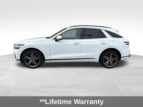 Alta White 2025 Genesis GV70 3.5T AWD Sport