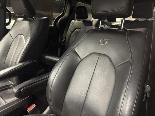 2020 Chrysler Pacifica L
