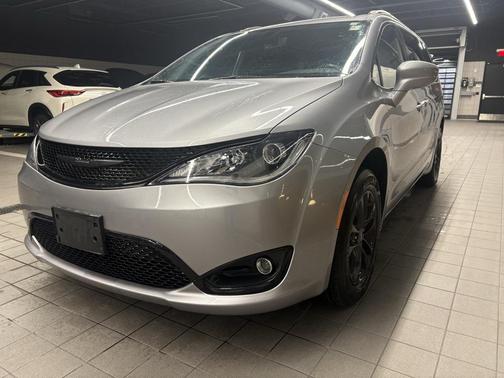 2020 Chrysler Pacifica L