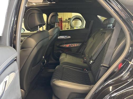 2024 Genesis GV70 3.5T AWD Sport
