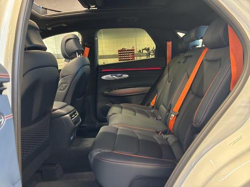 Uyuni White 2026 Genesis GV70 3.5T Sport Advanced