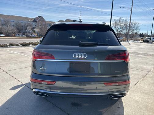 2025 Audi Q5 45 S line Premium Plus