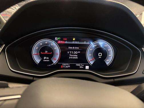 Daytona Gray Pearl Effect 2025 Audi Q5 45 S line Premium Plus