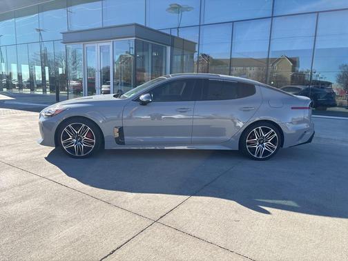 2023 Kia Stinger GT2