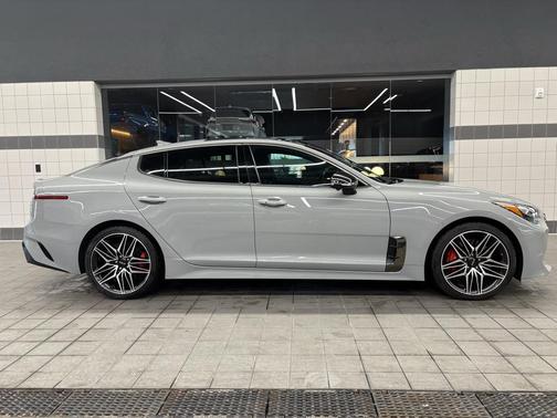 2023 Kia Stinger GT2