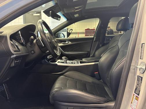 2023 Kia Stinger GT2