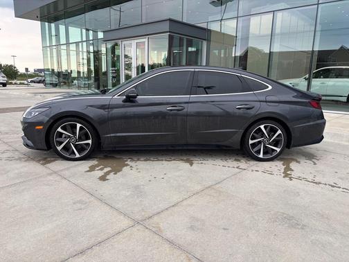 2021 Hyundai SONATA SEL Plus