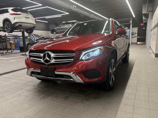 2018 Mercedes-Benz GLC 300 4MATIC