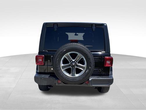 Black Clearcoat 2020 Jeep Wrangler Unlimited Sahara