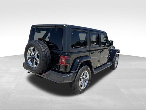 Black Clearcoat 2020 Jeep Wrangler Unlimited Sahara