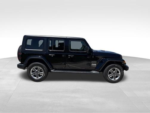 Black Clearcoat 2020 Jeep Wrangler Unlimited Sahara