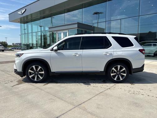 2023 Honda Pilot AWD Elite