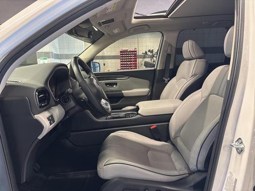 2023 Honda Pilot AWD Elite