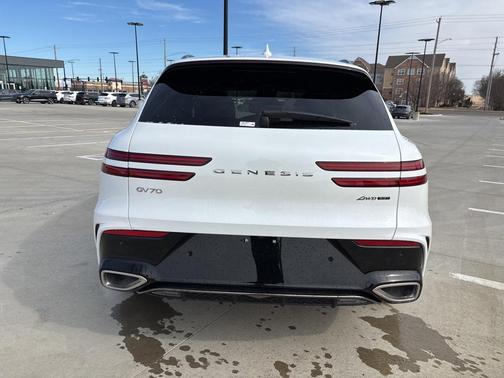 2026 Genesis GV70 3.5T Sport Advanced