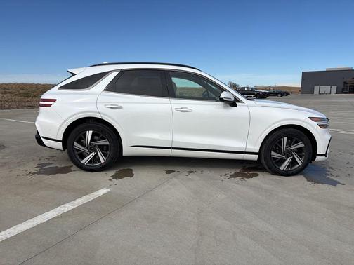 Uyuni White 2026 Genesis GV70 3.5T Sport Advanced