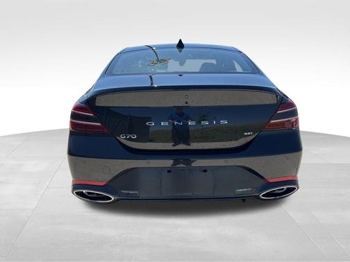 Vik Black 2023 Genesis G70 3.3T RWD