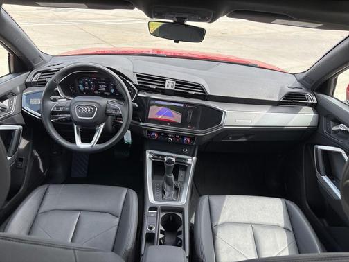 Progressive Red Metallic 2025 Audi Q3 Premium 45 TFSI S line quattro Tiptronic