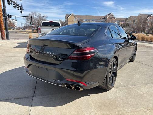 2023 Genesis G70 2.0T AWD