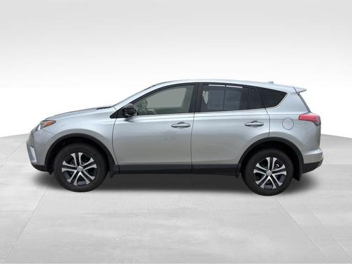 Silver Sky Metallic 2018 Toyota RAV4 LE