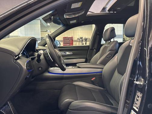 2025 Genesis GV70 2.5T AWD