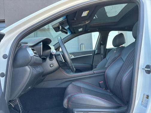 2025 Genesis G70 3.3T AWD Sport Advanced