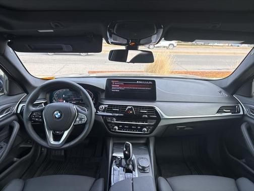 2023 BMW 530 i xDrive