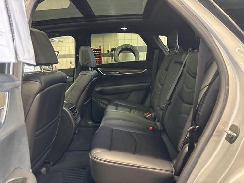 2017 Cadillac XT5 Platinum