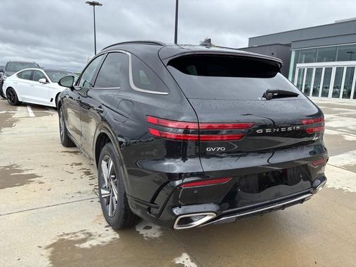 2026 Genesis GV70 3.5T Sport Advanced