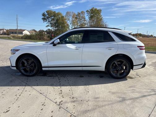 Uyuni White 2026 Genesis GV70 3.5T Sport Prestige