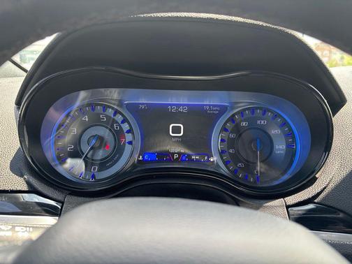 Gloss Black 2019 Chrysler 300 S