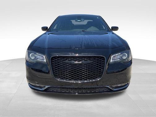 Gloss Black 2019 Chrysler 300 S