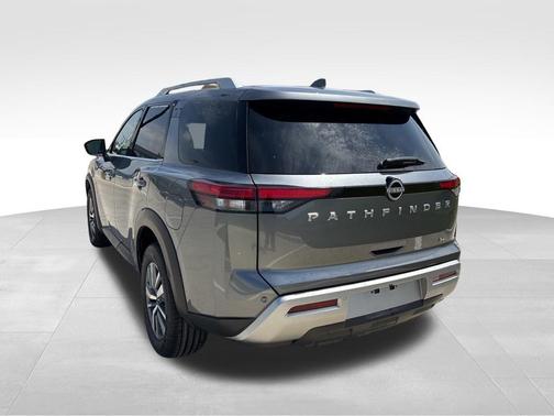 Gun Metallic 2025 Nissan Pathfinder SL FWD