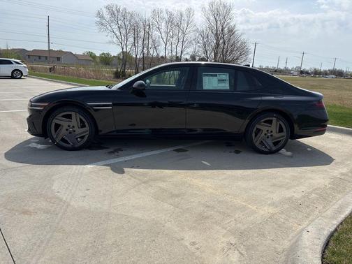 Vik Black 2026 Genesis G90 3.5T E-SC Prestige Black AWD