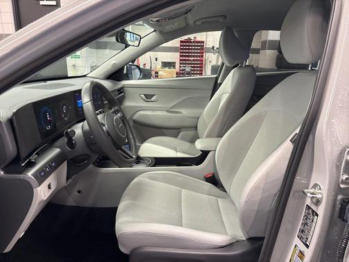 Cyber Gray Metallic 2025 Hyundai KONA SEL