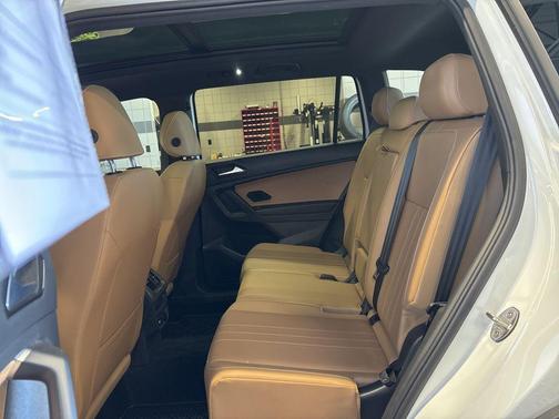 2022 Volkswagen Tiguan 2.0T SE R-Line Black 4MOTION