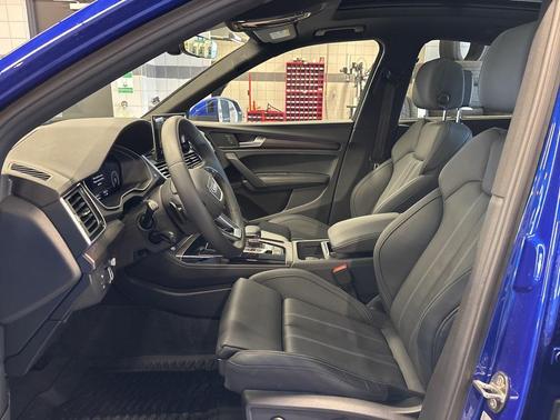 2022 Audi Q5 45 S line Prestige