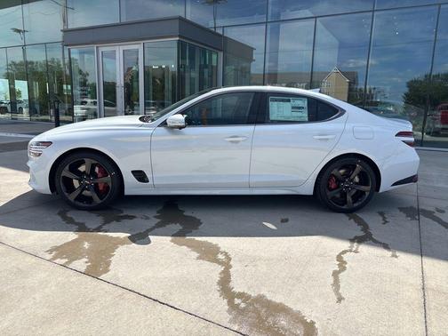 Uyuni White 2026 Genesis G70 3.3T RWD Sport Prestige