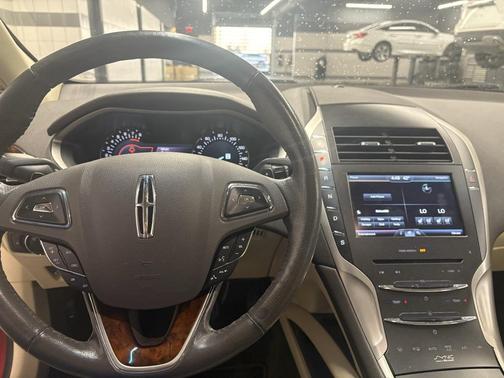 2014 Lincoln MKZ Base