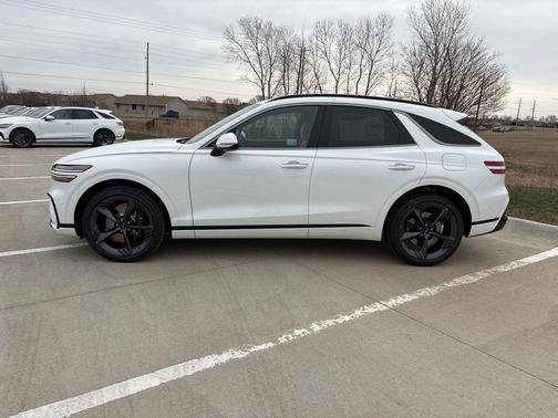 Uyuni White 2026 Genesis GV70 3.5T Sport Prestige